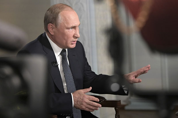 Путин на ловорикама, Трамп на удару